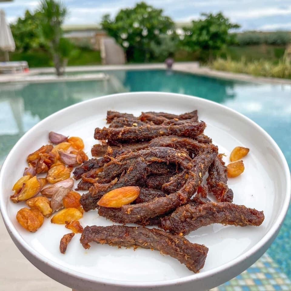 Bò Cháy Tỏi Mật Ong Lọ 200gr Siêu Ngon