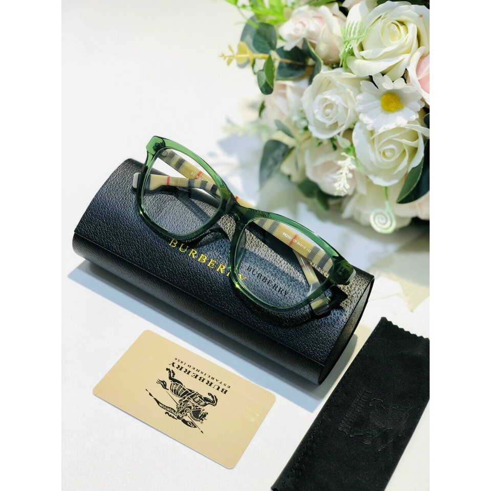 Kính Burberry