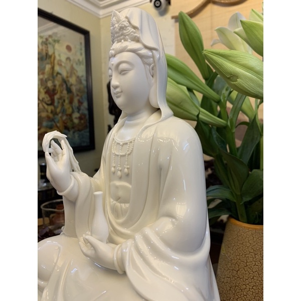 Tượng phật quan âm phong thuỷ để bàn thờ,tượng trưng bày kèm đèn led mang lại may mắn tài lộc bình an hàng cao cấp