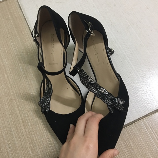 Giầy cao gót Format nhung đen cườm lá size 36