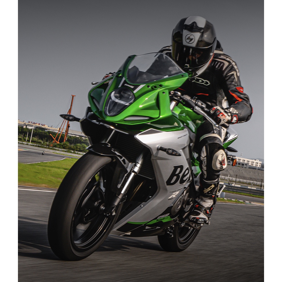 Bộ nhãn dán trang trí xe máy Benelli 600 300 250 302 bằng da nylon phản quang 3D