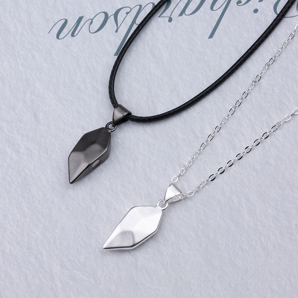 Dây chuyền may mắn thời trang cho cặp đôi