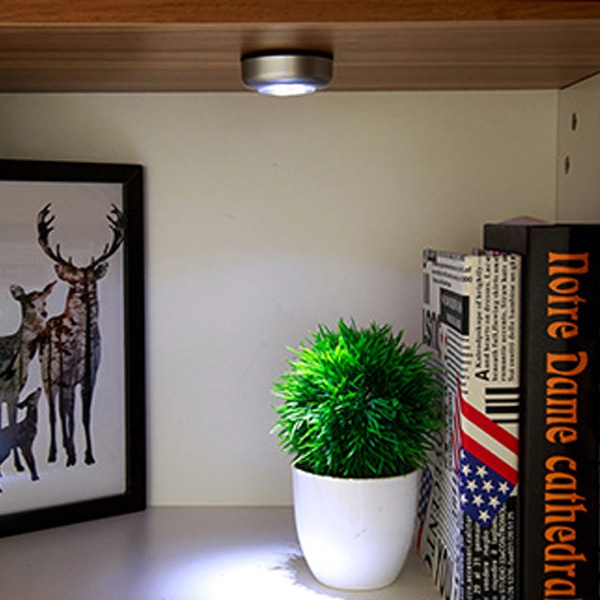 Đèn Led Dán Cốp,Trần Xe Ô Tô , Trần Nhà Bếp, Tủ Quần Áo, Bàn Làm Việc Tiện Lợi - Dùng Pin Con Thỏ Siêu Sáng CARZONE.TOP
