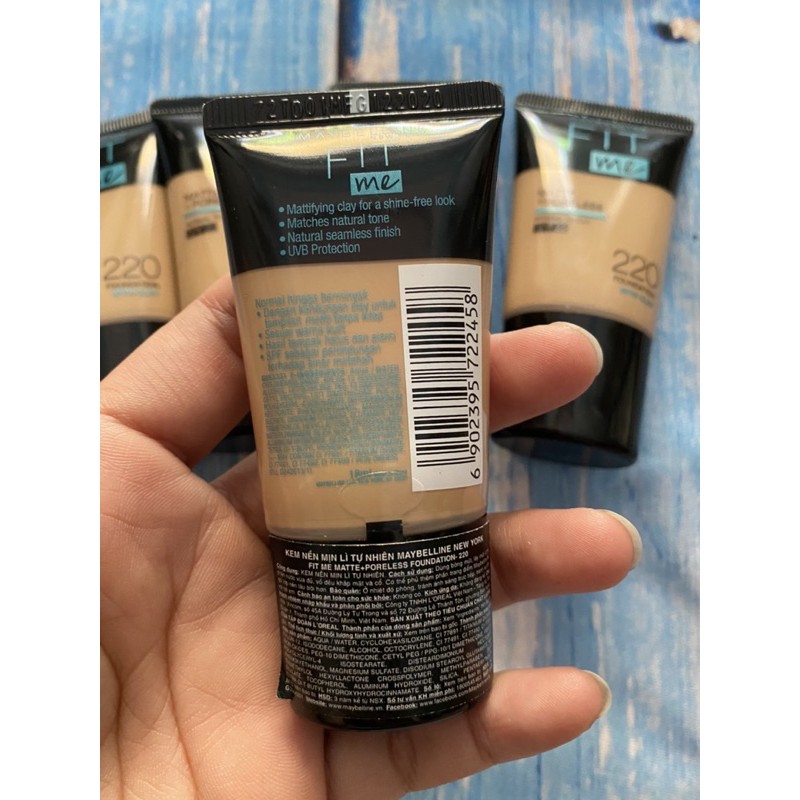 Kem Nền Mịn Nhẹ Kiềm Dầu Fit Me dạng tuýp Maybelline New York Matte and Poreless Foundation Tube 18ml