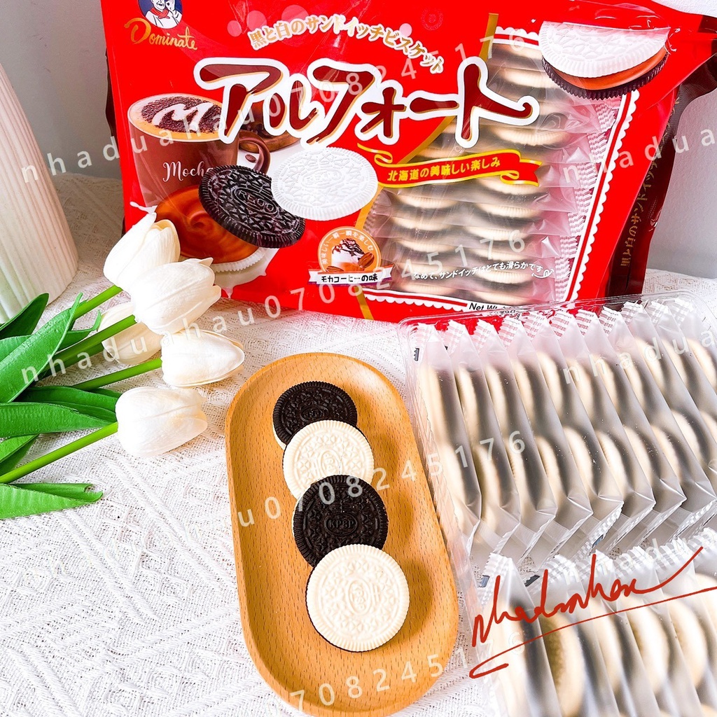 Một gói bánh oreo 2 màu trắng đen kẹp kem vị coffee mocha/ phomai/ matcha trà xanh Dominate Hongkong gói lớn 460gam