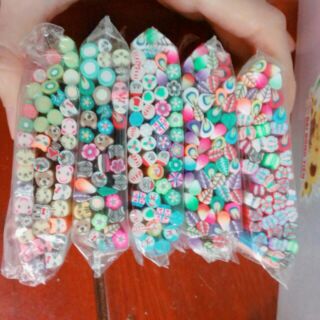 Nail đất sét