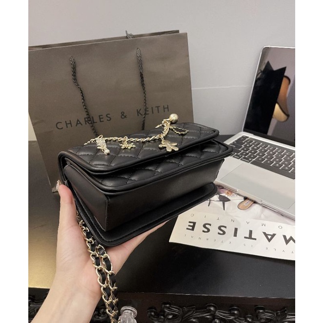 Túi đeo chéo kẹp nách charm xích đính đá size21 siêu hot
