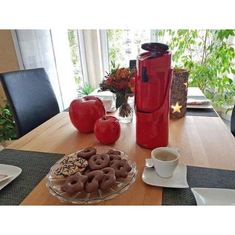 Phích giữ nhiệt Emsa Ponza 1,9 lít có vòi lấy nước (còn màu đen)