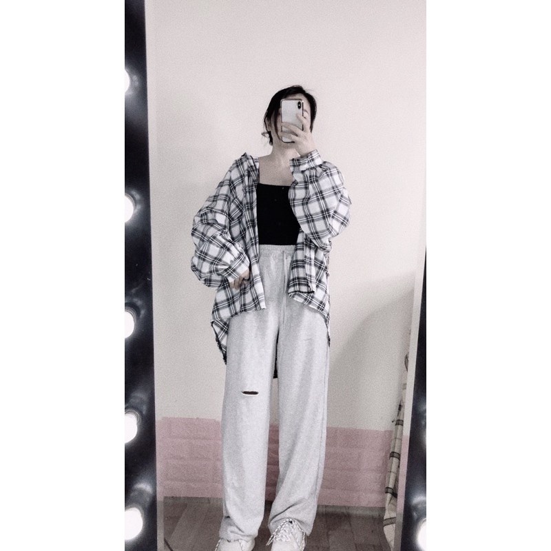 A026 Áo sơ mi kẻ caro tay bồng oversize nam nữ Áo chống nắng khoác ngoài đen trắng unisex dáng rộng hè thu dài tay phồng