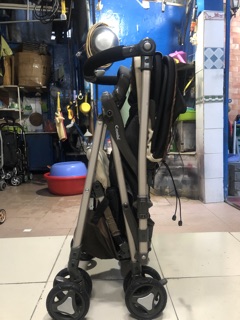 Xe đẩy 2 chiều Combi Ricco