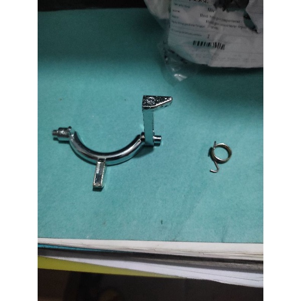 móc cốp trước vespa Piaggio, móc cốp sau khoá xe vespa LX S liberty zip