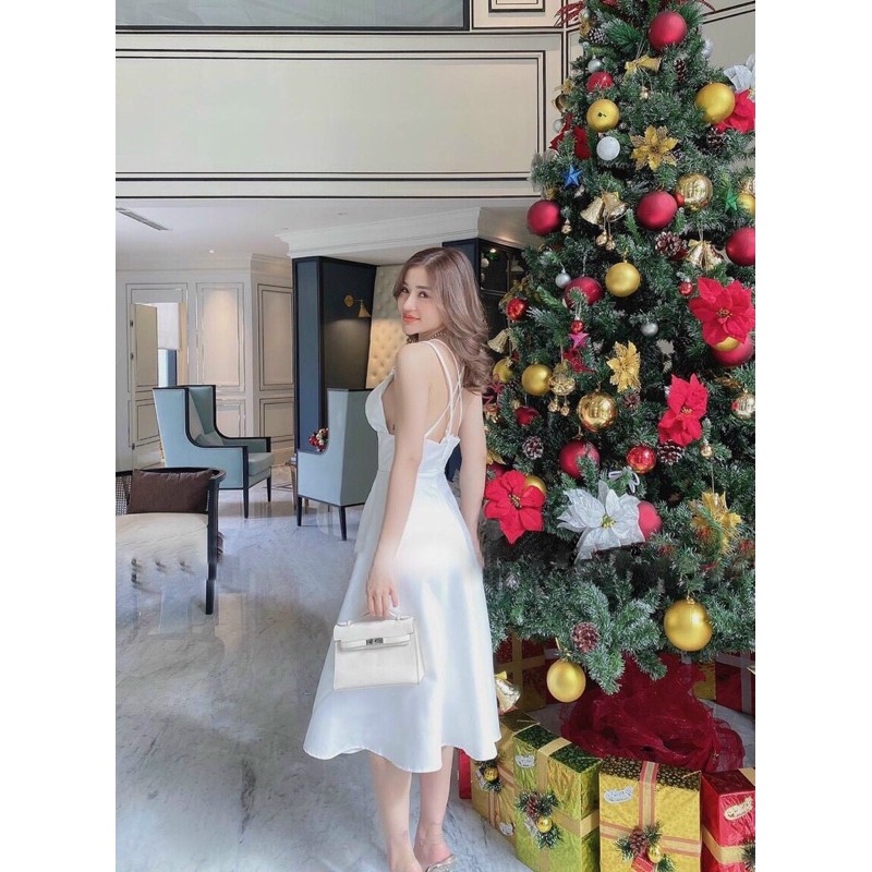 đầm xoè hai dây hở ngực ( ảnh và video thật 1000%)