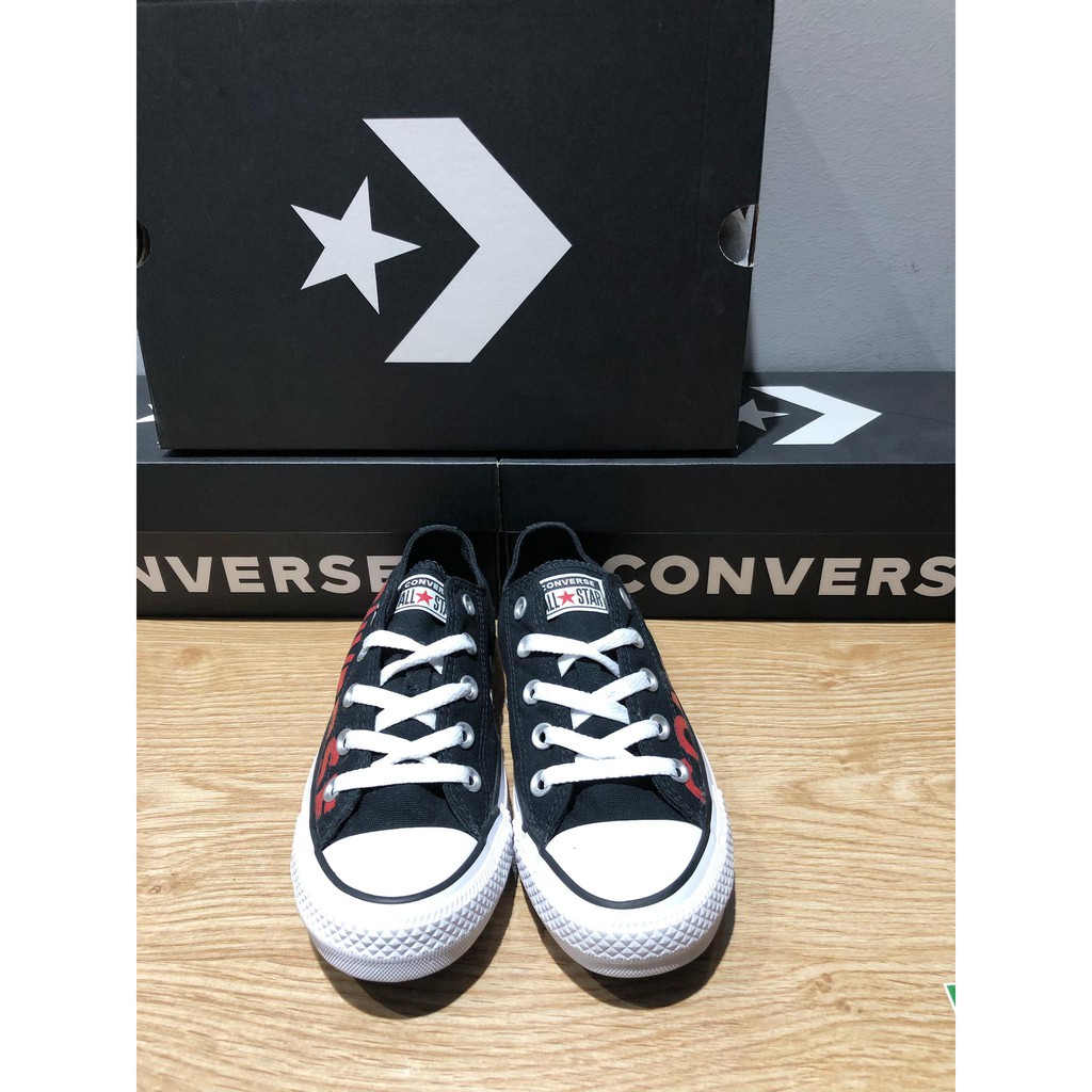 Giày Converse Wordmark đen chữ đỏ cổ thấp