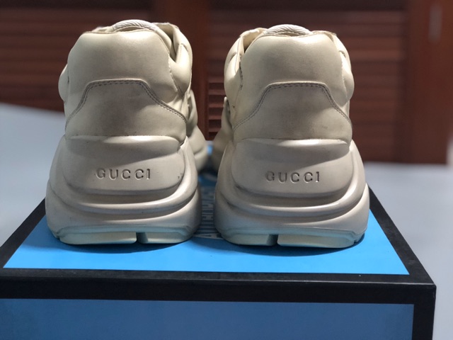 Giày cao cấp trơn bản bẩn sale+full phụ kiện