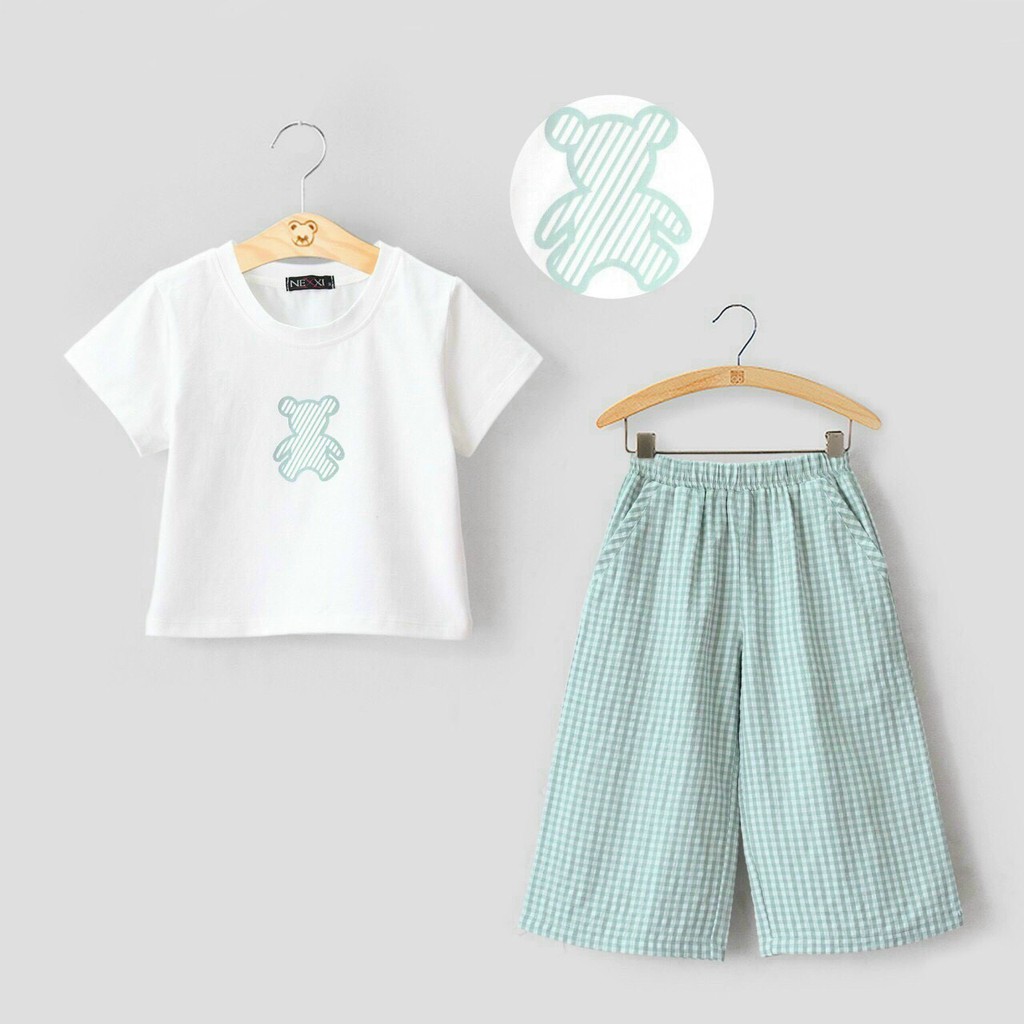 Set kiểu Bé Gái Áo thun Cotton 2c in hình Gấu kết hợp quần dài ống rộng vải caro cotton mềm Nexxi từ ( 11-34 kg)