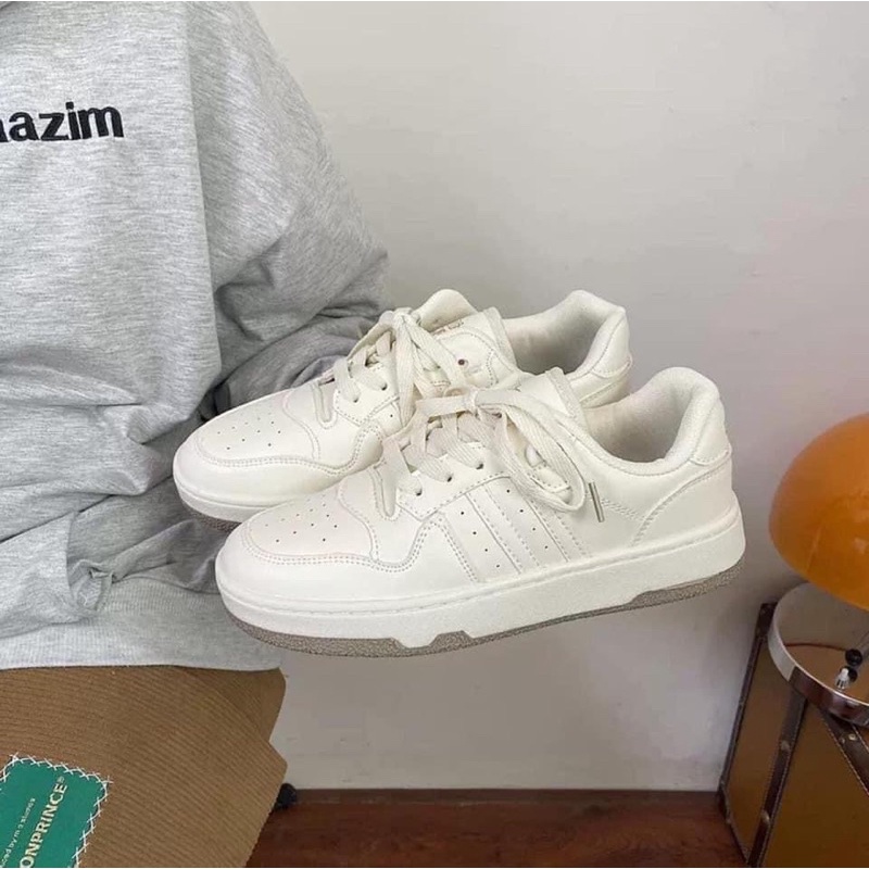 Giày Sneaker trắng nữ đơn giản dễ phối đồ