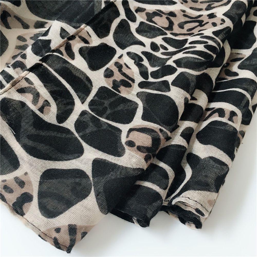 Me Khăn Choàng Voan In Họa Tiết Da Báo Nóng Bỏng Hajib