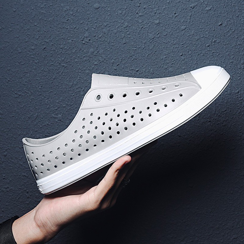 Giày nhựa nam đi mưa đi biển dạo phố - chất liệu nhựa Eva Phylon siêu nhẹ, mềm êm chân, không thấm nước - màu ghi trắng | BigBuy360 - bigbuy360.vn