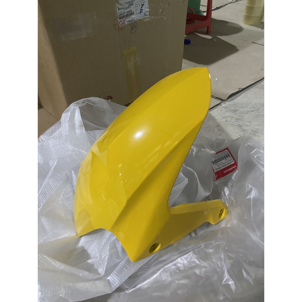 Dè trước chắn bùn winner