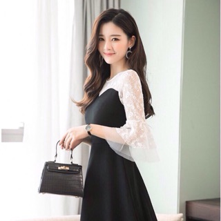 Đầm xoè phối ren tay loe cao cấp