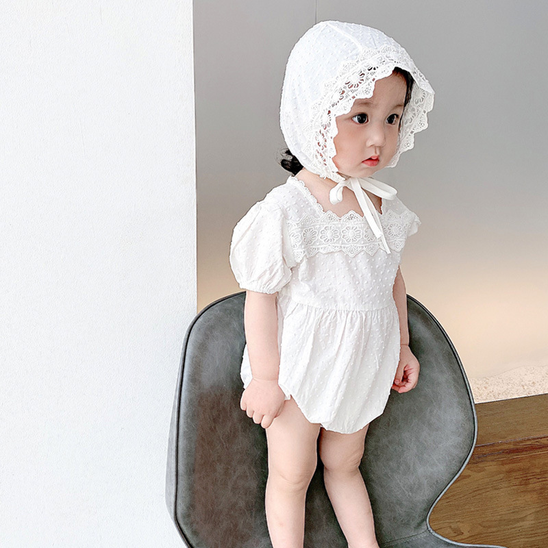 Set Jumpsuit Tay Ngắn Phối Ren Hoa + Nón Cho Bé Gái