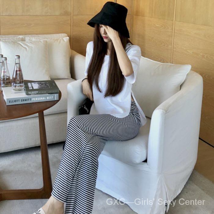 Bộ Áo Thun Trắng Dáng Rộng Xẻ Tà Phối Quần Dài Kẻ Sọc Thời Trang Xuân Hè Mới 2021 Cho Nữ