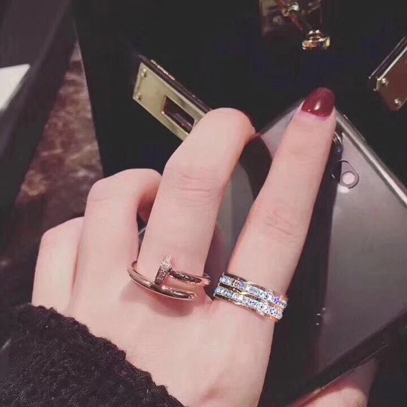 Nhẫn Thép Titan Mạ Vàng Hồng 18K Sang Trọng Thời Trang | Nhẫn Inox Đính Kim Cương Giả