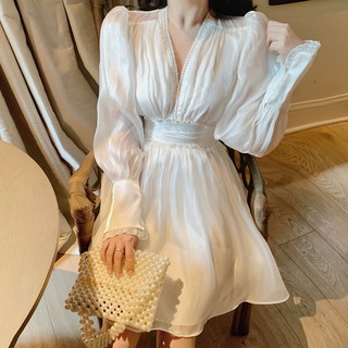 Váy trắng cổ V hở lưng chất liệu von tơ (Hàng ORDER nên vui lòng nhắn tin báo shop chốt đơn order trước ạ)
