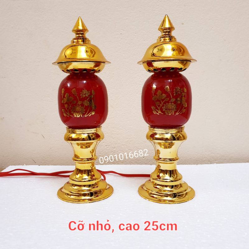 1 đôi đèn thờ Phú Quý, kiểu dáng truyền thống, có 3 kích thước để quý khách lựa chọn.