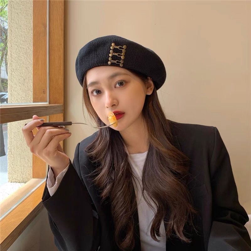 Mũ Beret Mỏng Thoáng Khí Màu Đen / Trắng Đính Đinh Tán Phong Cách Vintage Thời Trang Mùa Hè Cho Nữ
