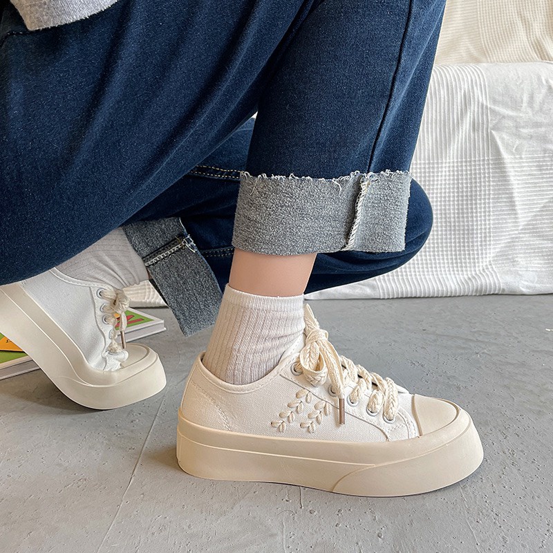 Giày nữ siêu hottrend dây bản to 2 Lúa