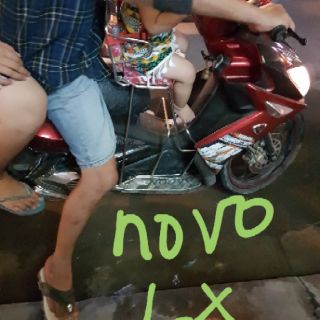 Ghế dựa xe tay ga chở bé