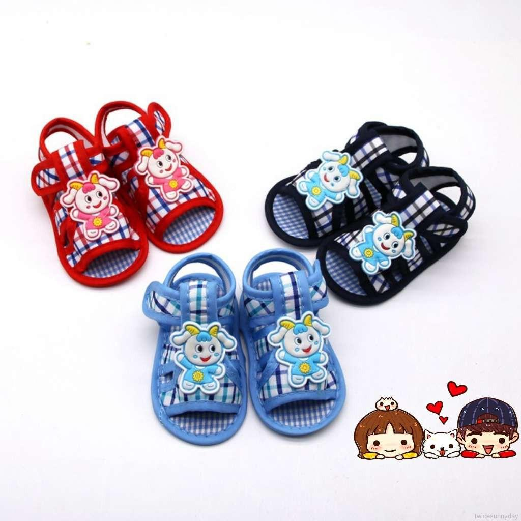 Giày vải đế mềm dễ thương phù hợp cho bé tập đi từ 0-18 tháng tuổi