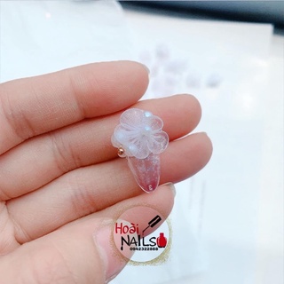 hoa vải trắng đính móng tay ( giá 1 bông)