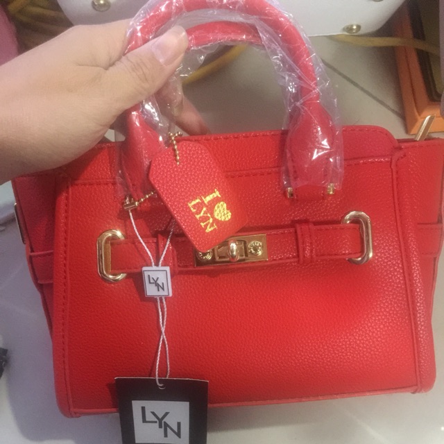 Lyn dơi .............cilen đen , 7 mầu , vừa chán le hồng