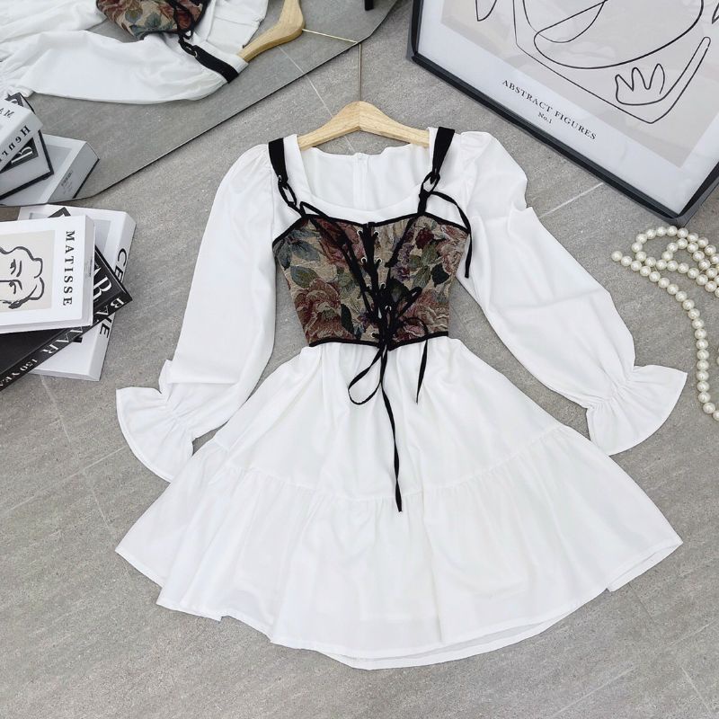 Đầm Xoè Trắng Tay Loe Dài Phối Áo Croptop Hoa 2 Dây Đan