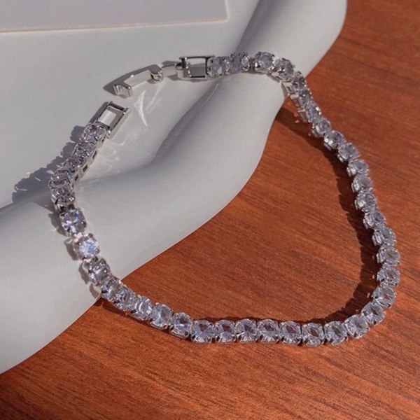 Vòng tay đá khóa gập nhẹ nhàng sang trọng VT52