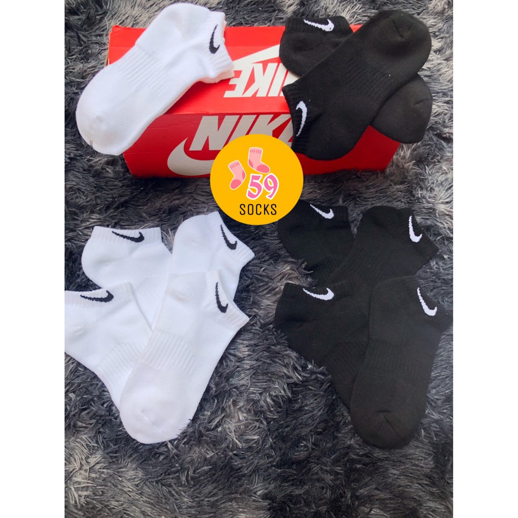 Tất/ vớ Nike chính hãng  /nhiều kích cỡ