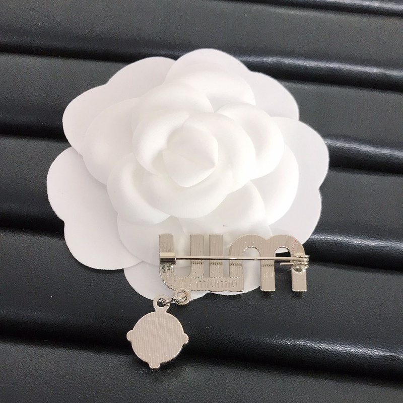 Ghim Cài Áo Kim Loại Hình Chữ Cái Đính Đá Toàn Diện