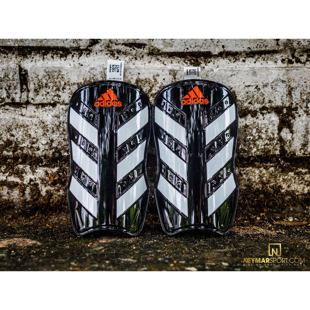 Bọc ống đồng Adidas Everlesto Shin Guards Black / White / Solar Red chính hãng