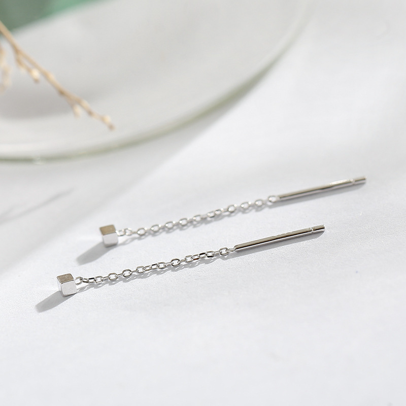 Khuyên Tai Nữ Trang Dáng Dài Tạo Hình Độc Đáo