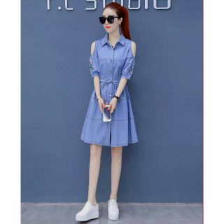 Đầm xòe jean hở vai thêu tay