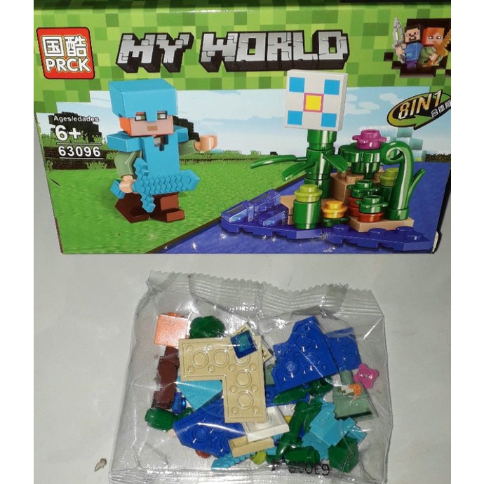 Lắp ráp 1 hộp MineCraft My World 63096 có nhiều chi tiết bằng nhựa ABS