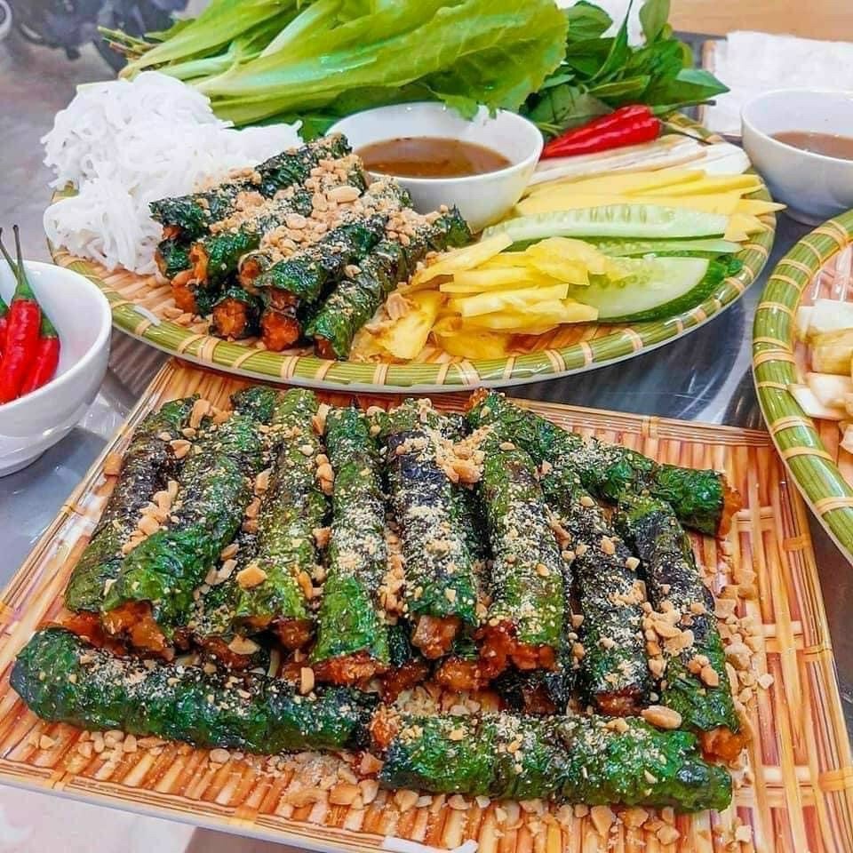 Bò cuộn lá lốt   thơm, ngon đóng khay