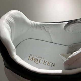 Giày Sneaker ALEXANDER MQUEEN trắng gót đen