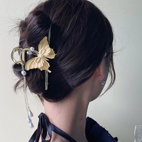 Kẹp Tóc Hình Cánh Bướm Phối Ngọc Trai Tua Rua Thời Trang 2023