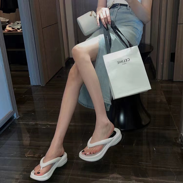 Dép Xỏ Ngón Đế Xuồng EVA Thời Trang Đi Biển Mùa Hè Cho Nữ