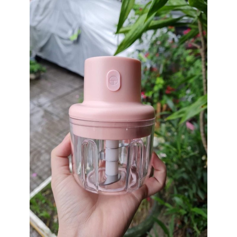 Máy Xay Mini Cầm Tay Đa Năng Sạc Pin Cao Cấp, May Xay Tỏi Ớt, Hành, Rau Củ Quả Dung Tích 250ml - Gia Dụng Tân Thanh