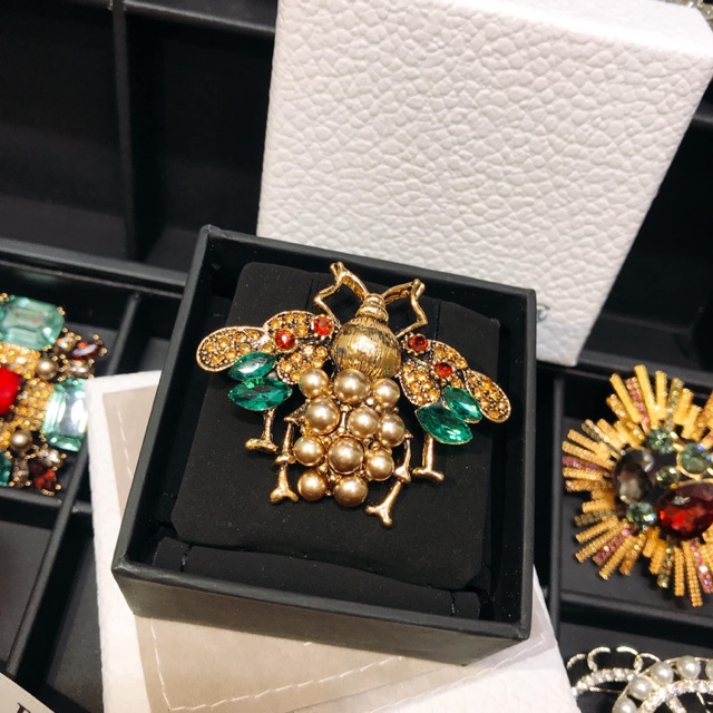 Cài áo ruồi mix đá xanh