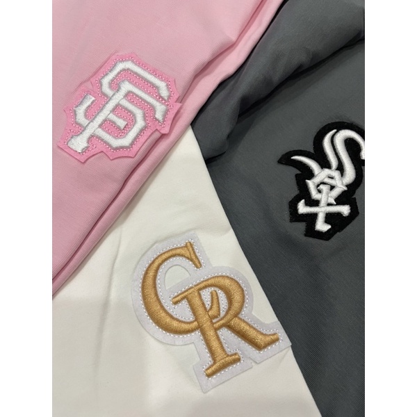 Áo Thun Unisex Màu Xám/Hồng/Trắng In Hình Và Thêu Logo Chất Cotton 100%